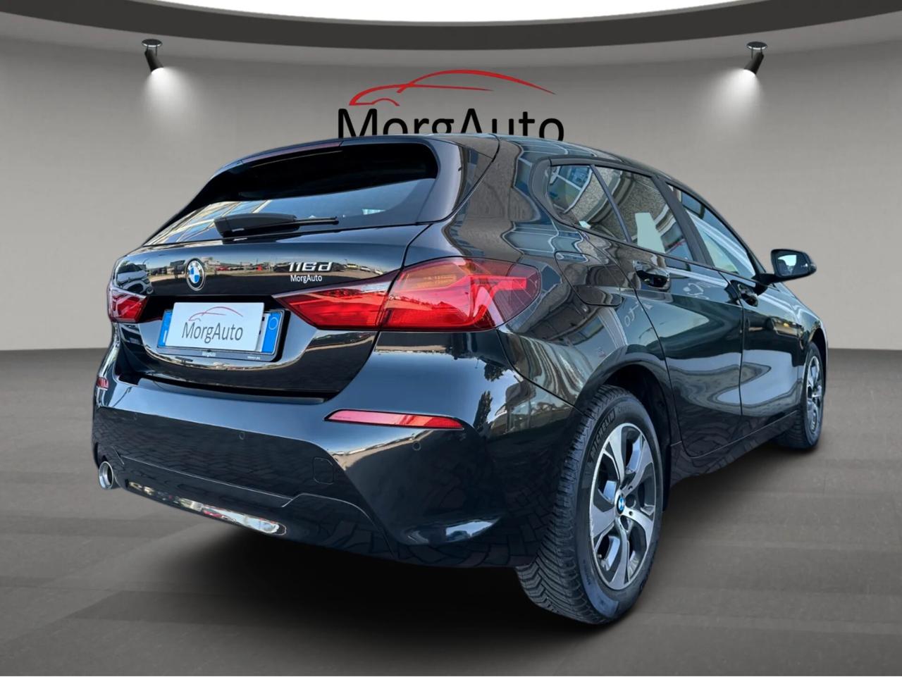 BMW 116d Automatica, Navi, Fari LED, Neopatentati