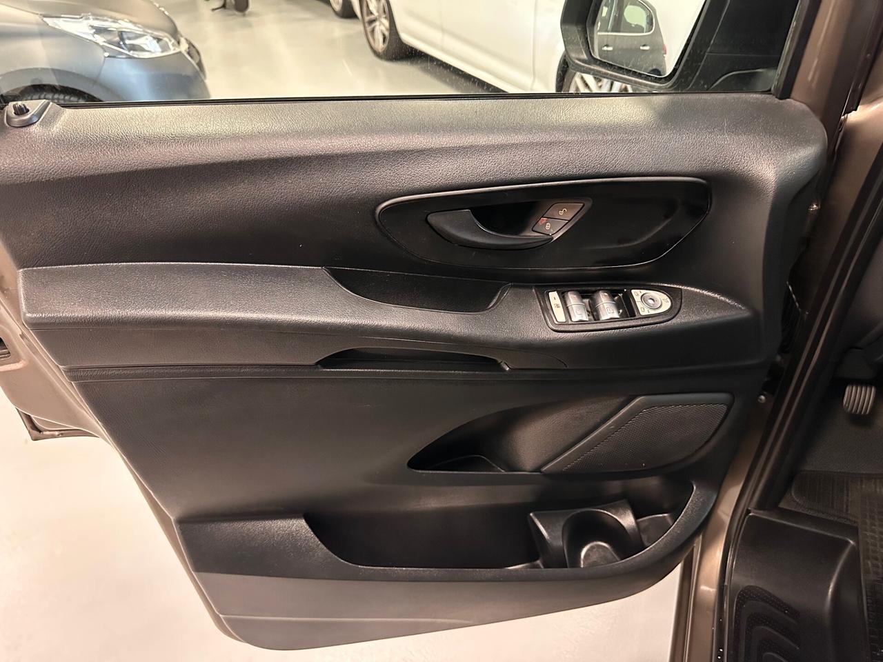 MERCEDES VITO 2.2 190 cv AUTOCARRO 5 POSTI EXTRA LONG
