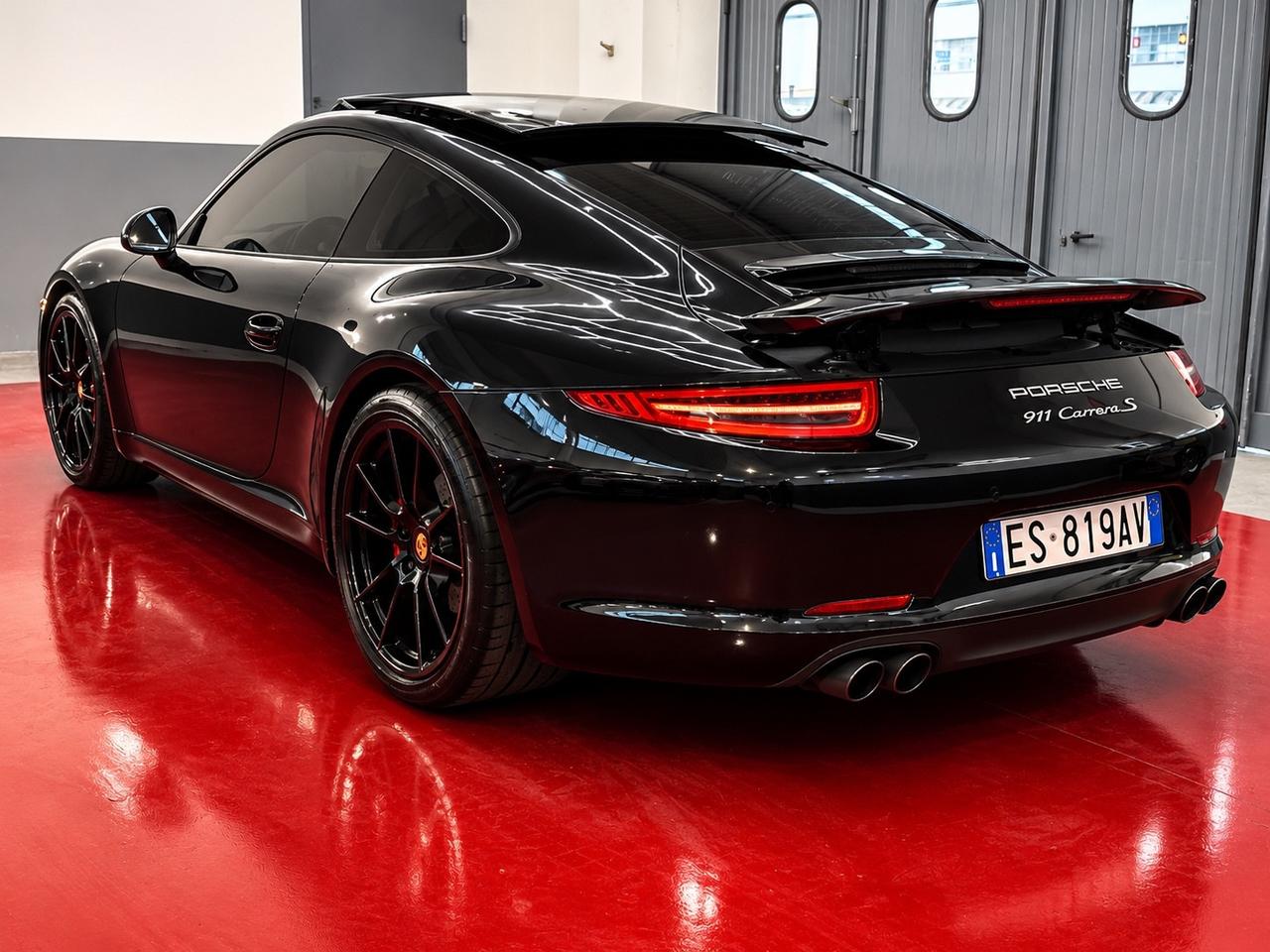 Porsche 911 3.8 Carrera S Coupé