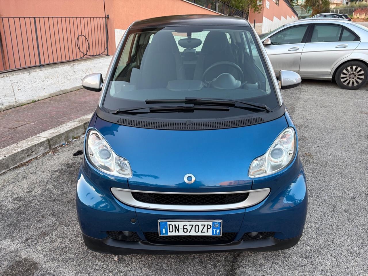 Smart ForTwo 1.0 benz ideale per neopatentati
