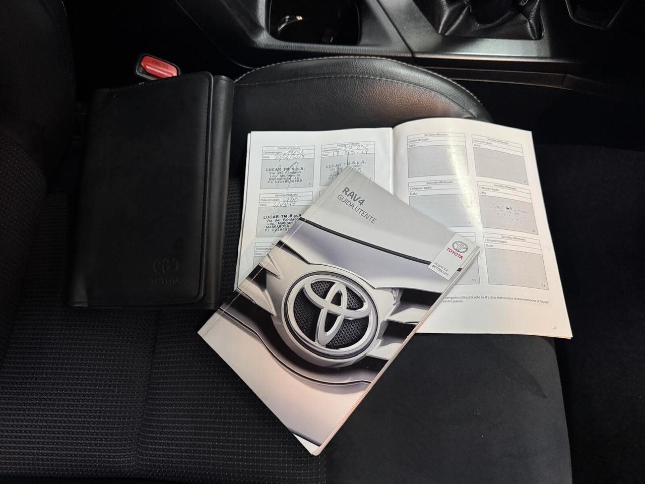 Toyota RAV 4 2.0 D-4D 2WD Lounge MY '17 UNICOPR. PARI AL NUOVO