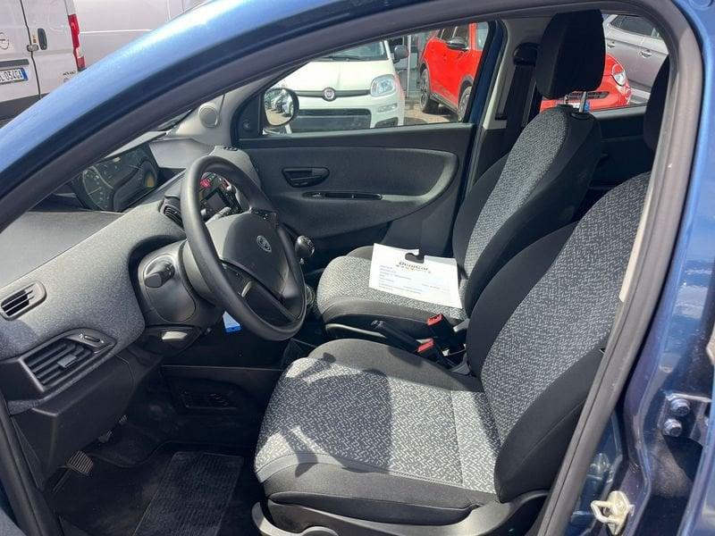 Lancia Ypsilon Ypsilon 1.0 FireFly 5 porte S&S Hybrid Silver