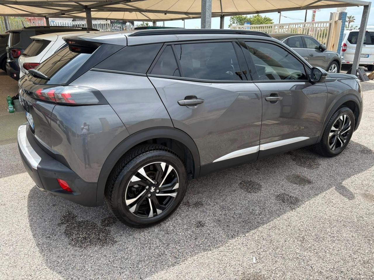 Peugeot 2008 130cv automatica Allure 12/21