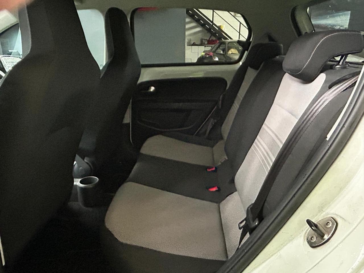 Volkswagen up! 1.0 75 CV 5p. high