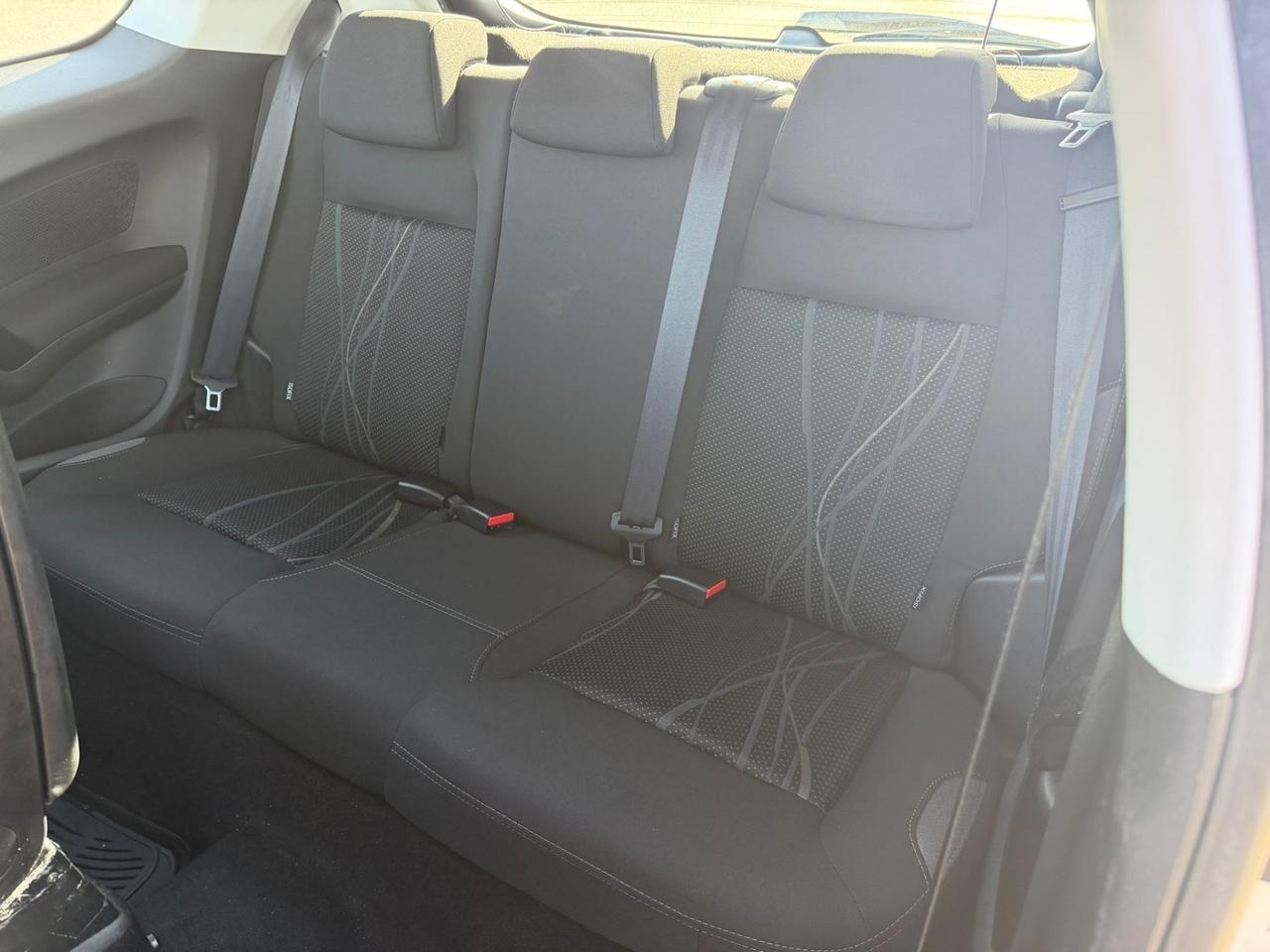 Peugeot 208 1.2 benzina. 12 mesi di garanzia