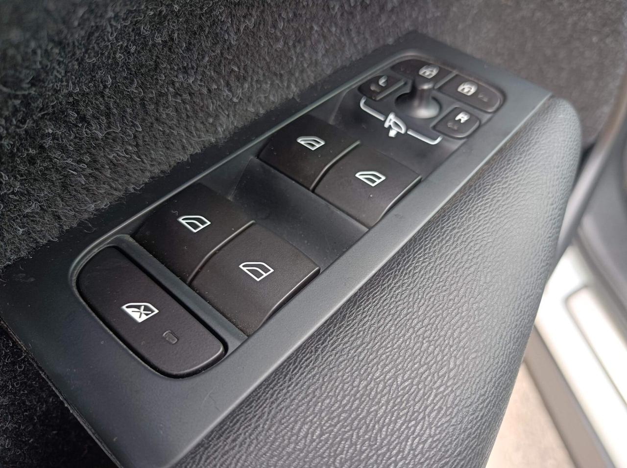 Volvo XC40 D4 AWD Geartronic R-design
