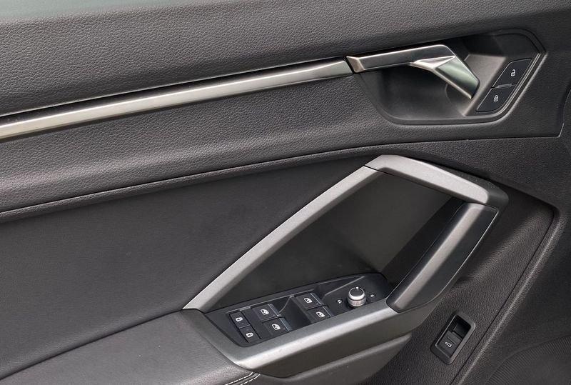 Audi Q3 SPB S Line Interno ed esterno 2.0 TDI 150CV S Tronic