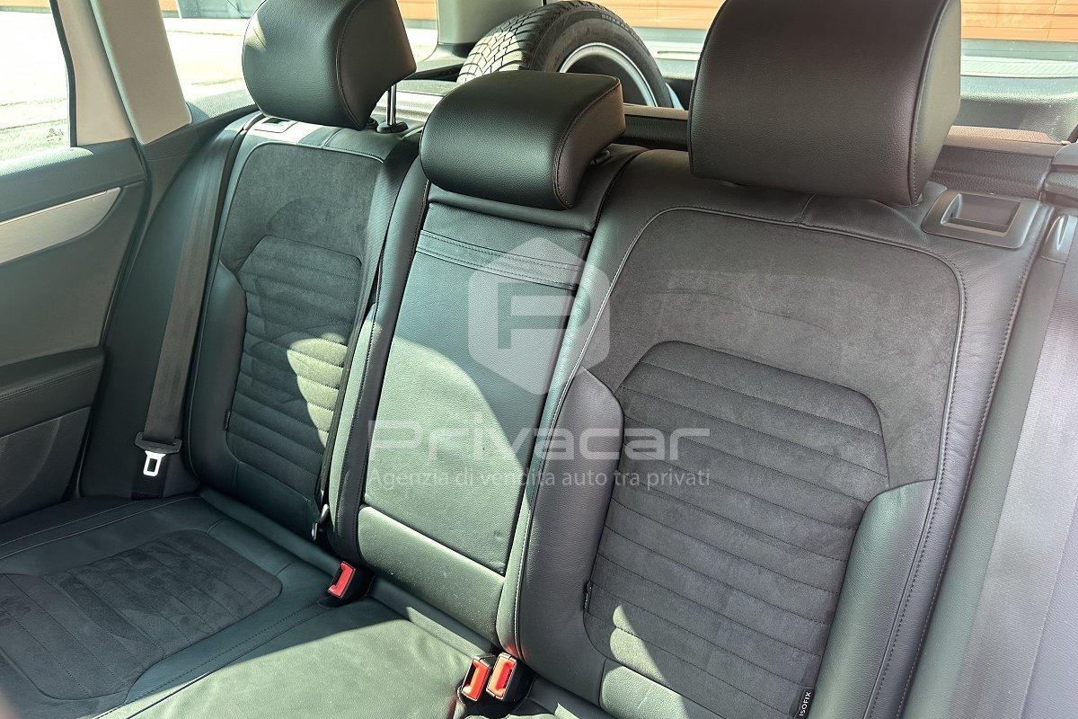 VOLKSWAGEN Passat Var. 2.0 TDI DSG High. BM.Tech.