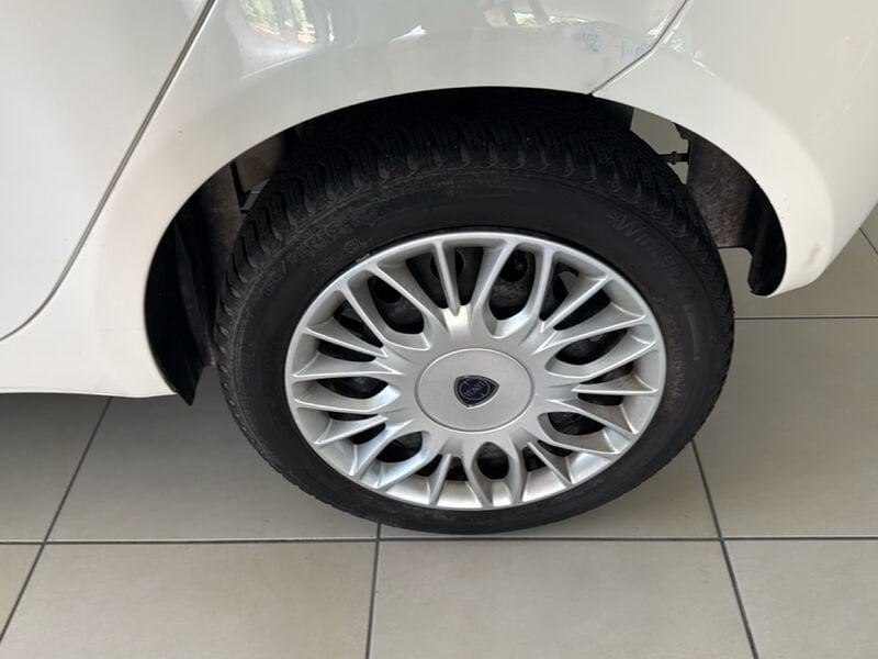 Lancia Ypsilon 1.2 69cv Silver