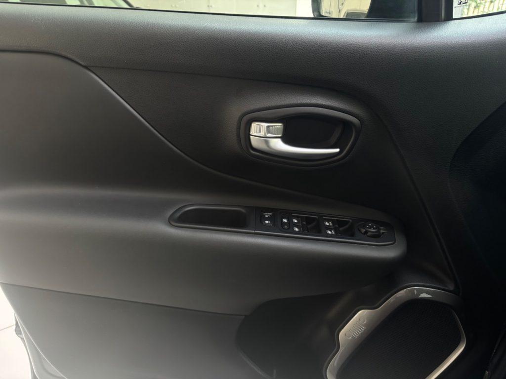 Jeep Renegade 1.5 Turbo T4 MHEV Limited tua da €199,00 mensili