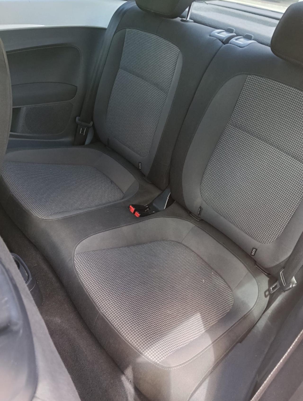 Volkswagen Maggiolino 1.6 TDI Design