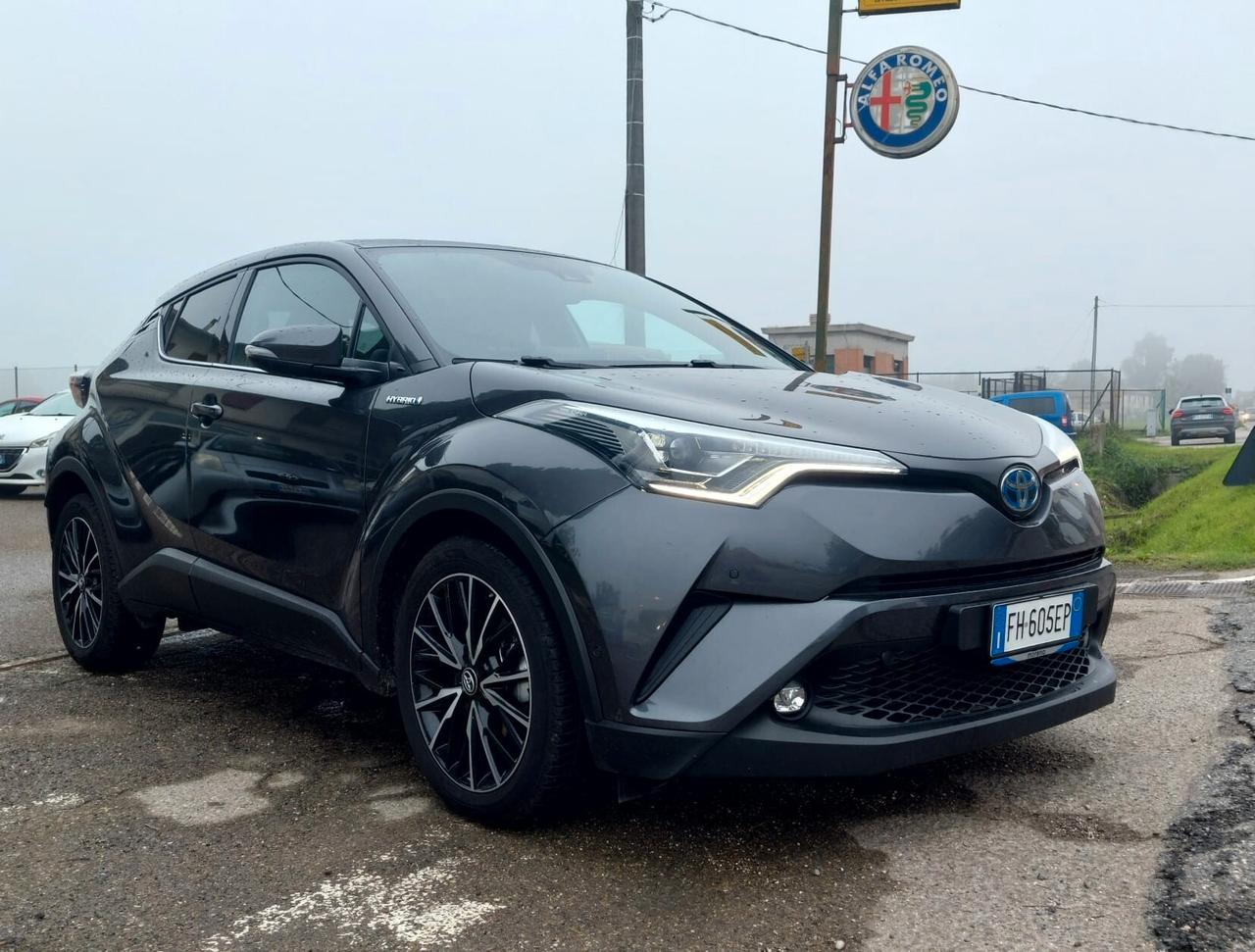 TOYOTA C-HR 1.8 HYBRID