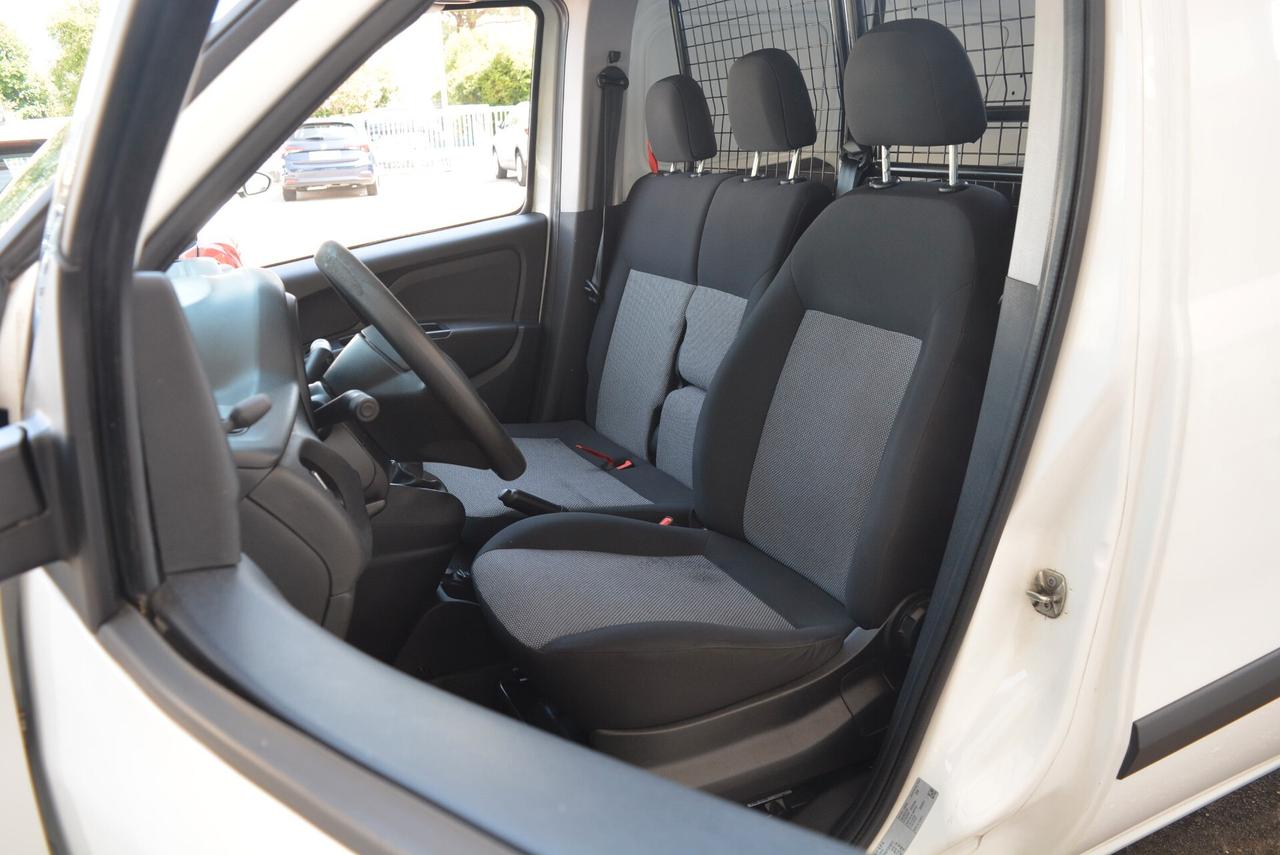Fiat Doblò 13 MJT 95 cv 3 posti voletto posteriore