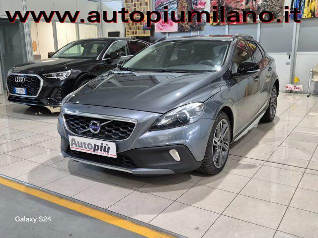VOLVO V40 Cross Country T4 AWD Geartronic Summum