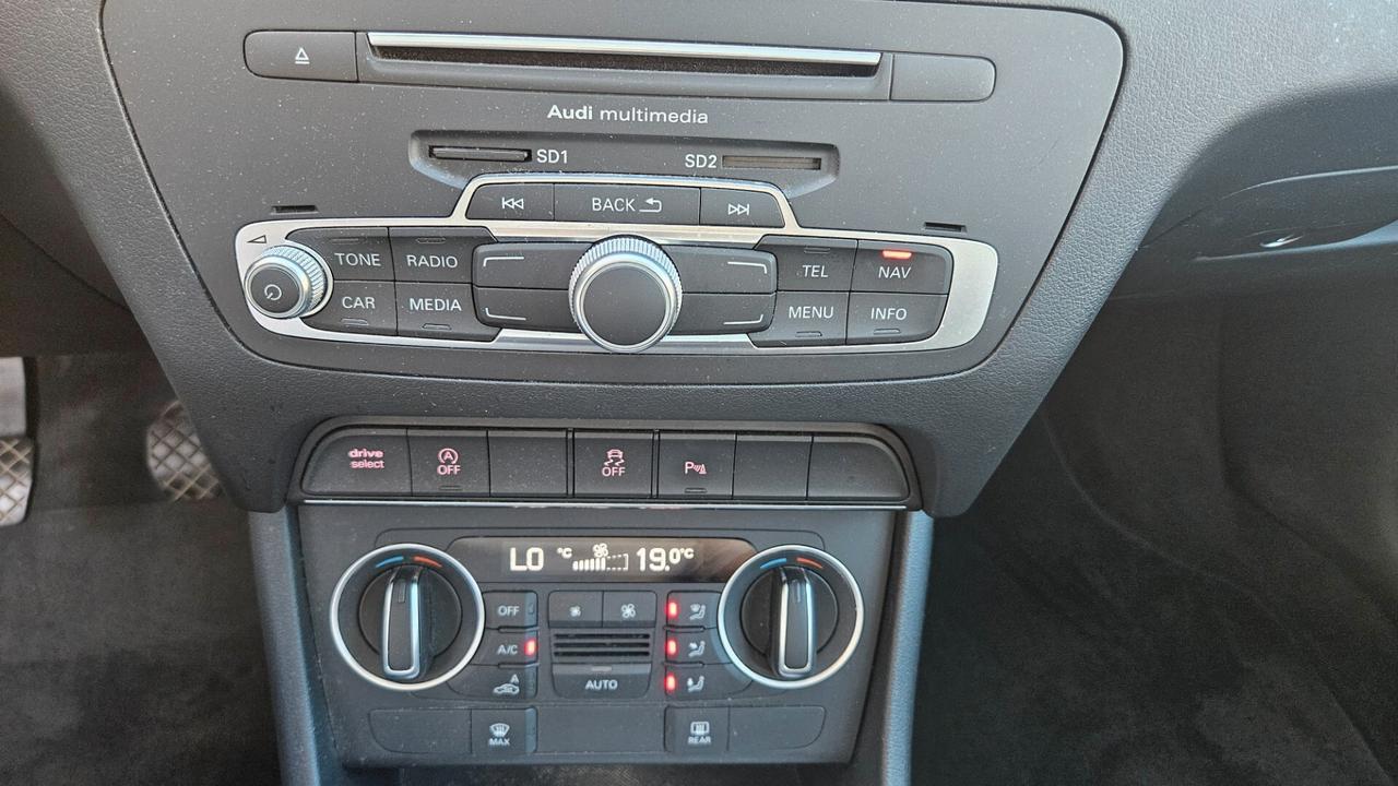 Audi Q3 2.0 tdi Sport quattro 150cv TETTO-NAVY-LED