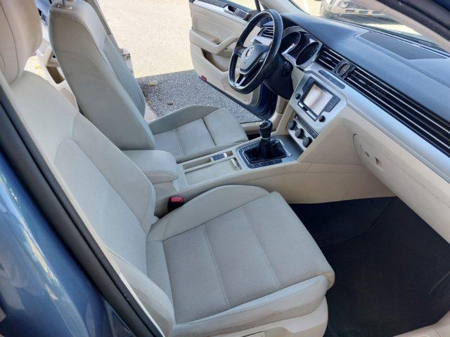 VOLKSWAGEN Passat Variant 1.6 TDI Trendline BlueMotion Technology