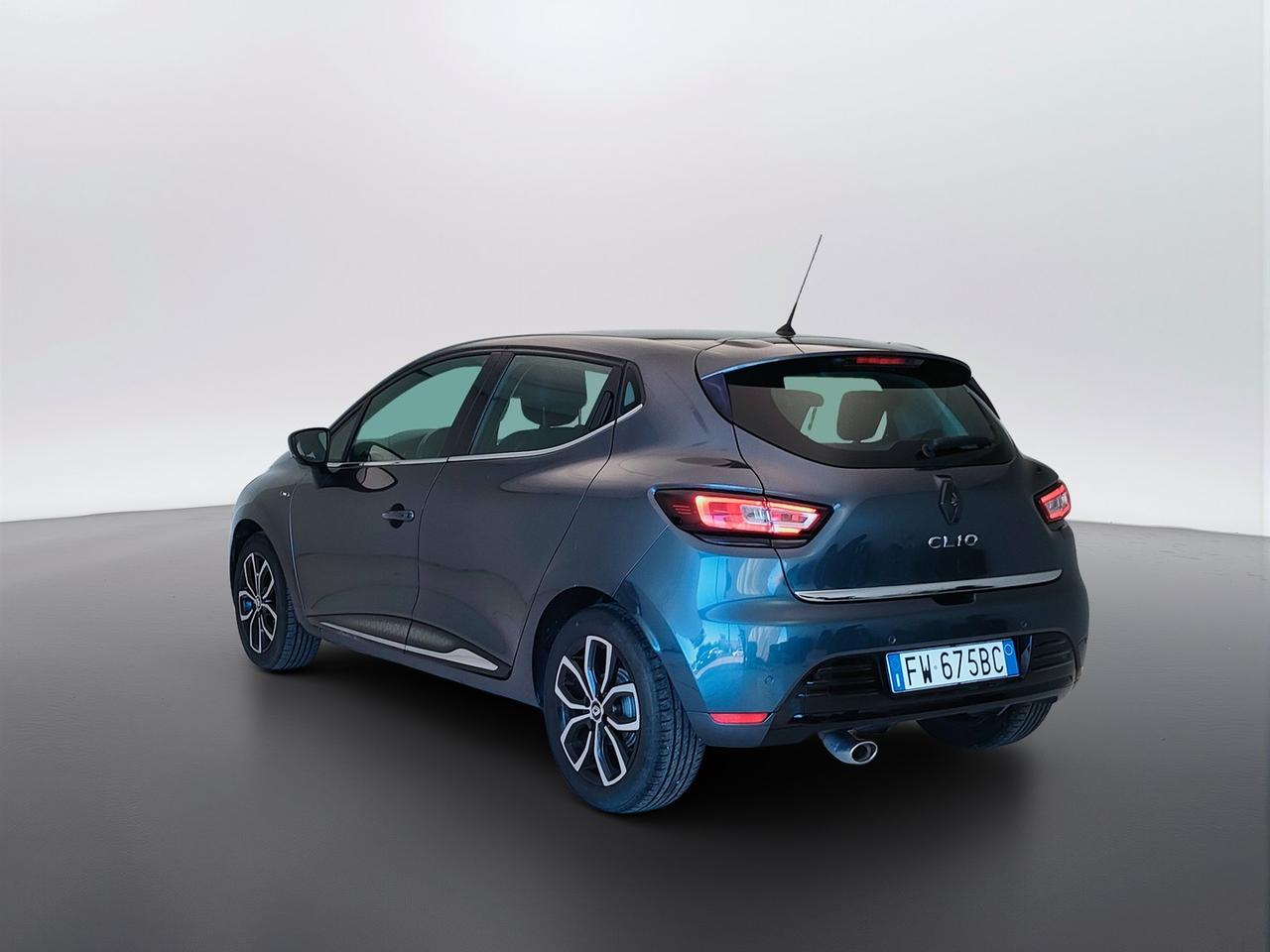 RENAULT Clio IV 2017 - Clio 1.5 dci Moschino Intens 90cv