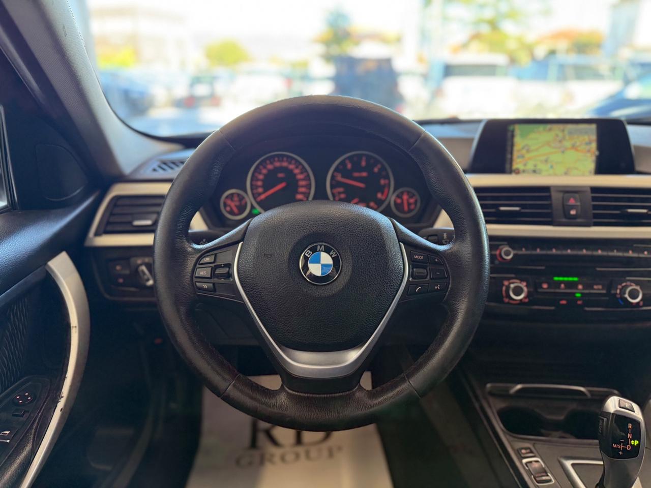 BMW 316d Touring Sport automatica okneopatentati