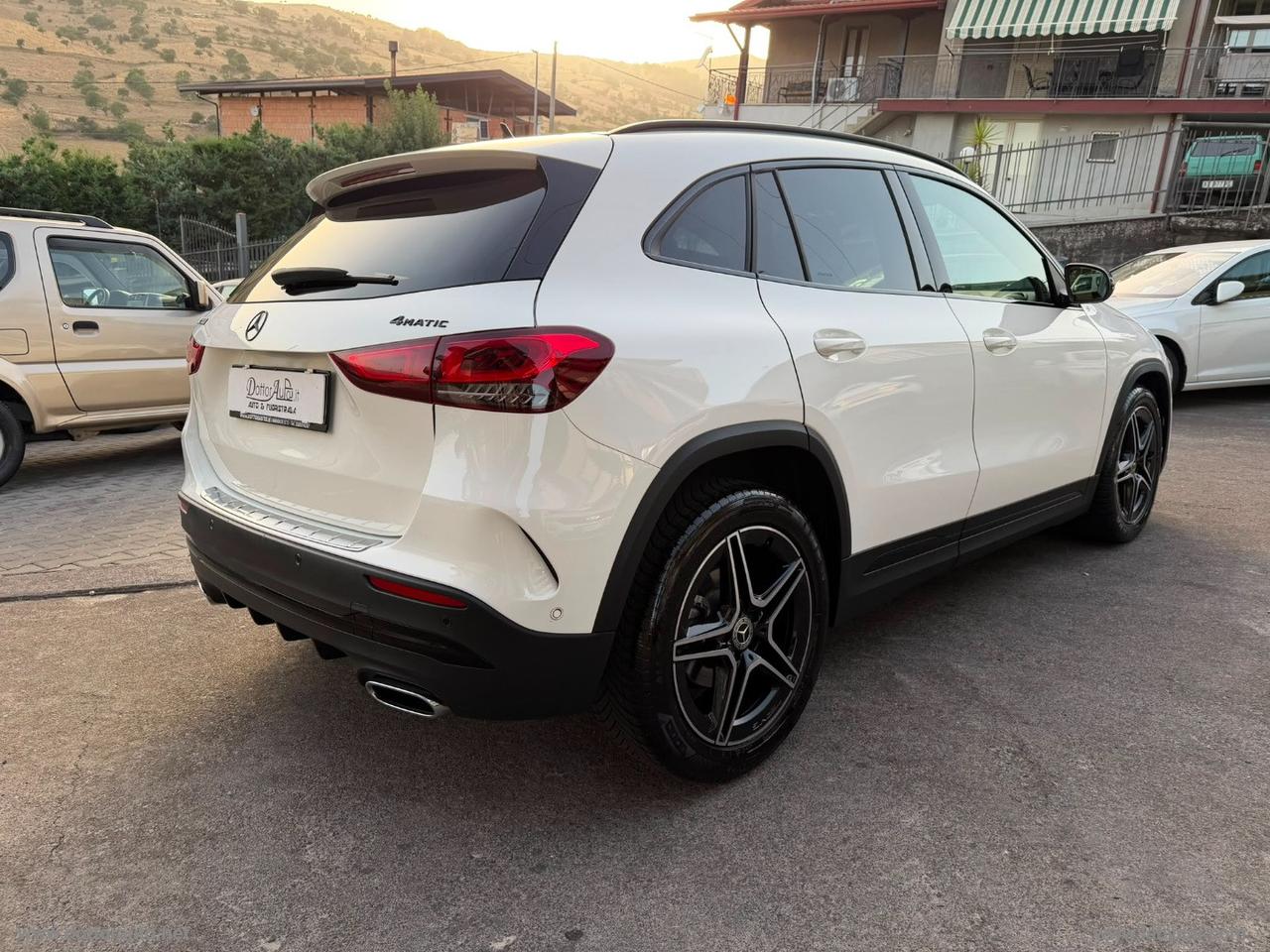 MERCEDES-BENZ GLA 200 d Automatic 4Matic Premium