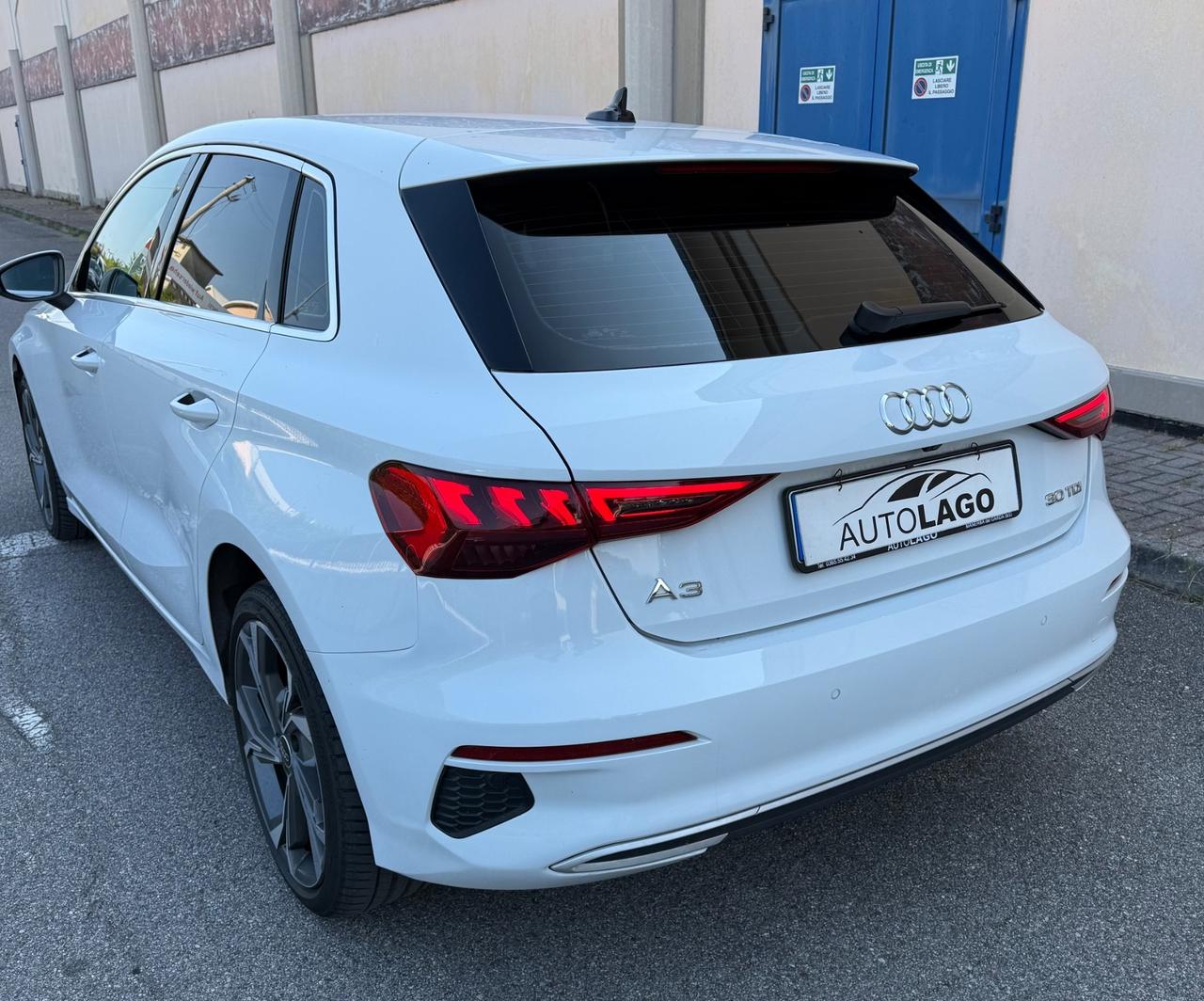Audi A3 SPB 2.0 TDI S tronic Business .. 2022