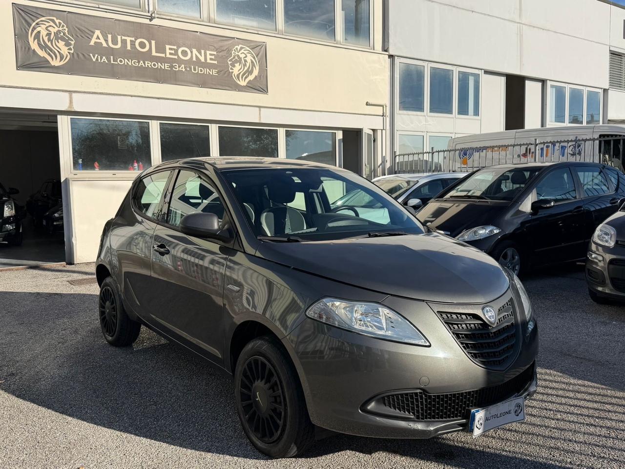Lancia Ypsilon 0.9 TwinAir 85 CV 5 porte S&S DFN Gold