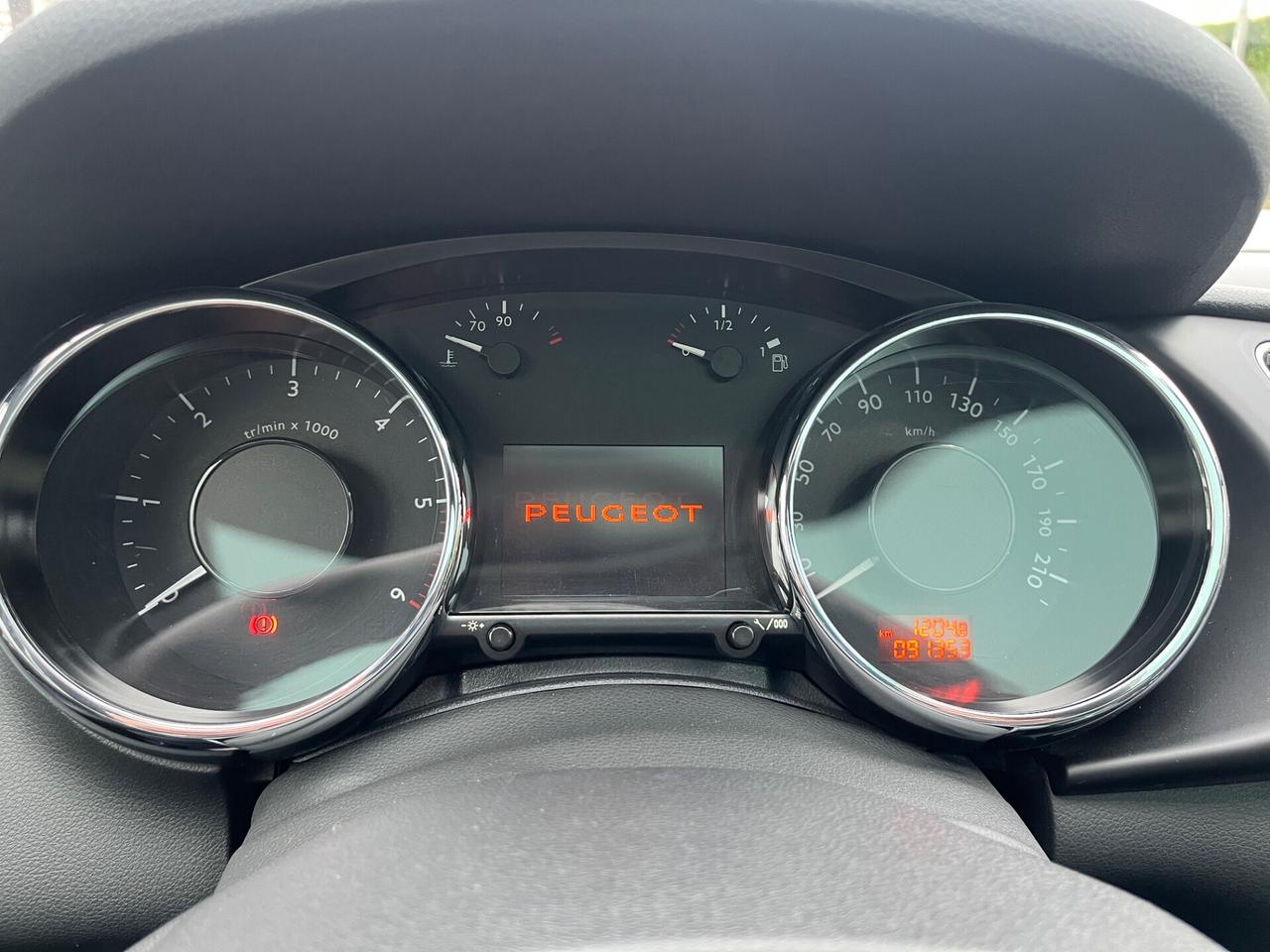 Peugeot 3008 1.6 HDi 115CV Allure