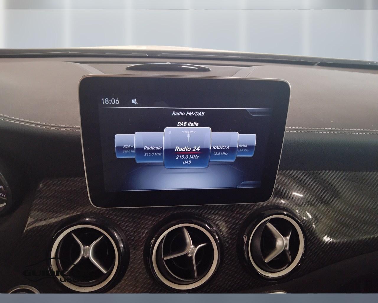 Mercedes-Benz GLA-X156 2017 - GLA 180 Night Edition auto
