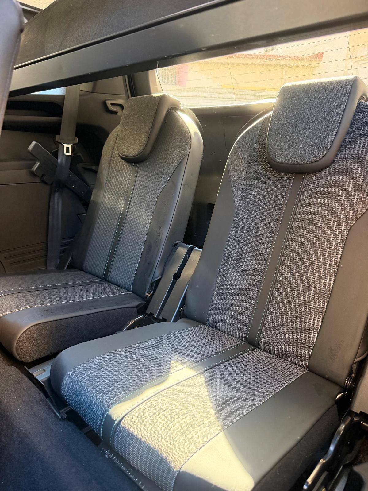 Peugeot 5008 1.5 BlueHDi 130 S&S EAT8 Allure Pack