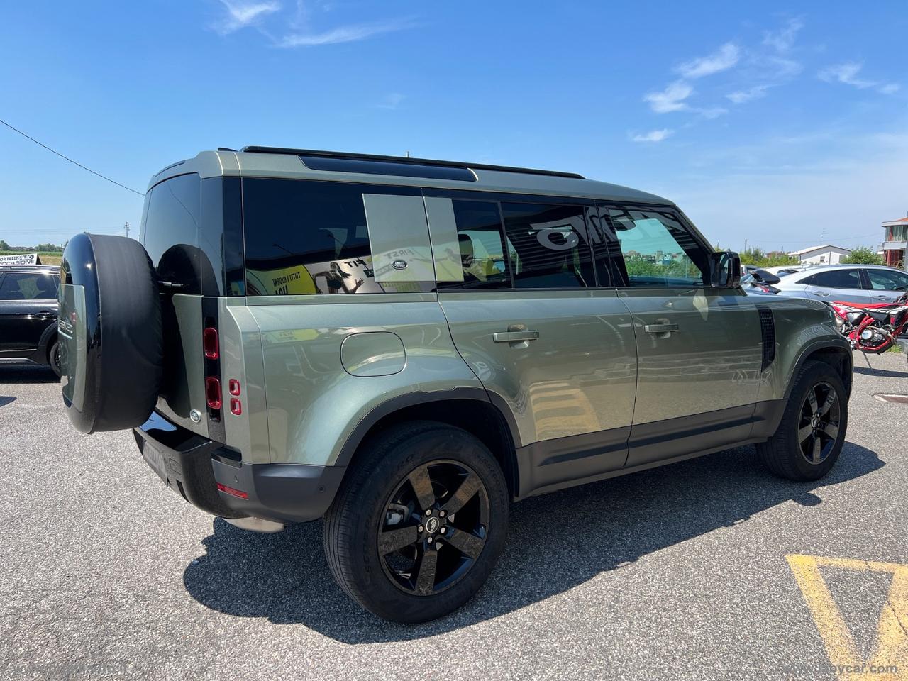 LAND ROVER Defender 110 3.0D I6 250 CV AWD Auto SE