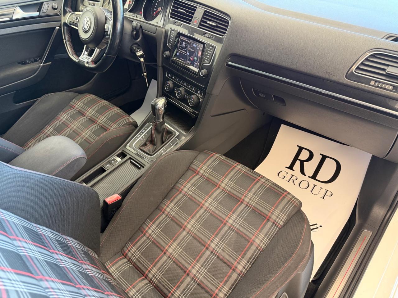 Volkswagen Golf GTI DSG 220CV AUTOMATICA SCARICO SPORTIVO