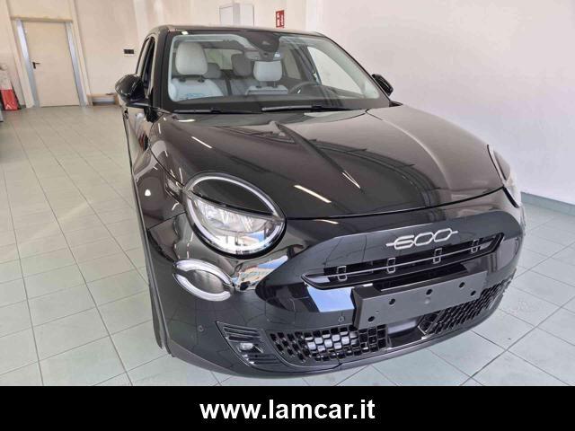 FIAT 600 Hybrid 100 CV DCT MHEV La Prima