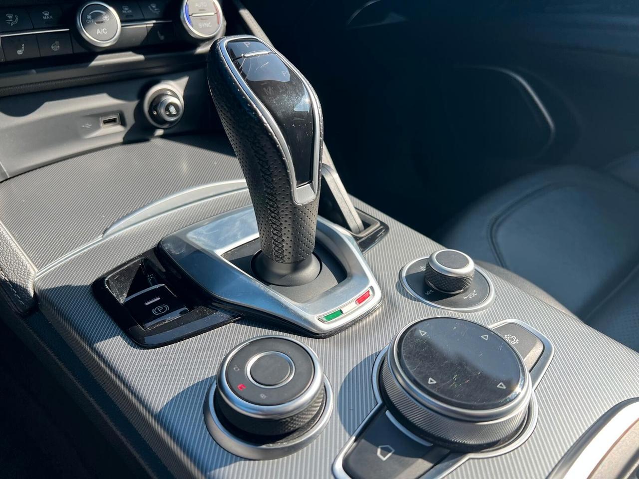 Alfa Romeo Stelvio 2.2 Turbodiesel 210 CV AT8 Q4 Veloce Tì