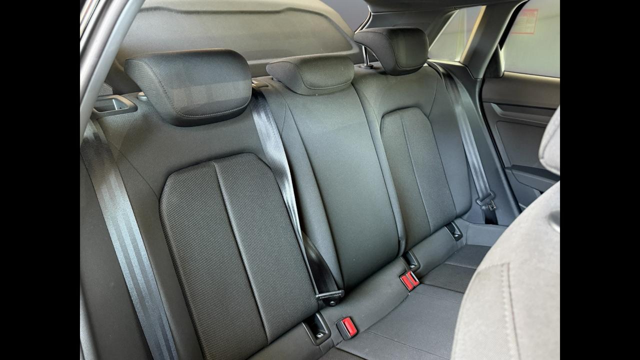 AUDI A3 IV 2020 Sportback - A3 Sportback 30 2.0 tdi Business s-tr