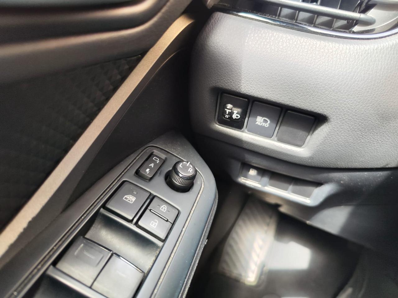 Toyota C-HR 1.8 Hybrid Business