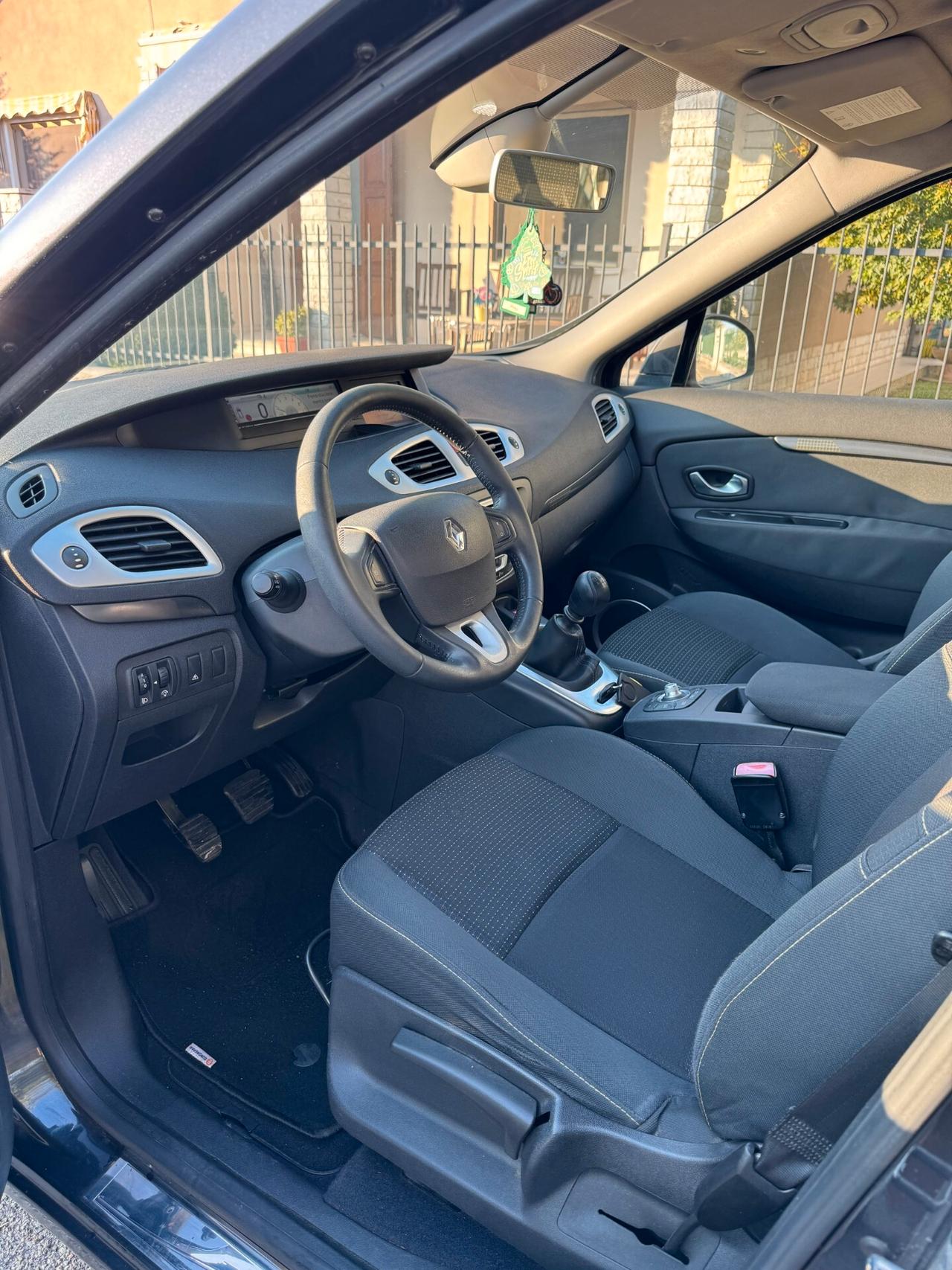 Renault Scenic Scénic X-Mod 1.5 dCi 110CV Luxe