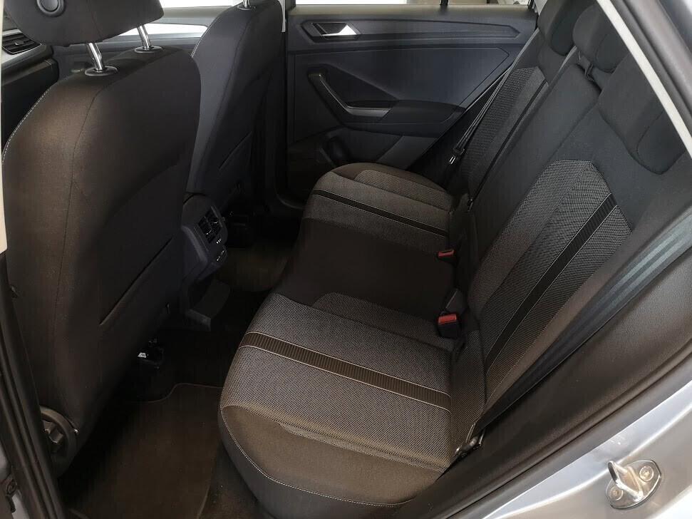 Volkswagen T-Roc 1.0 TSI Life 110CV 6 marce Fari led