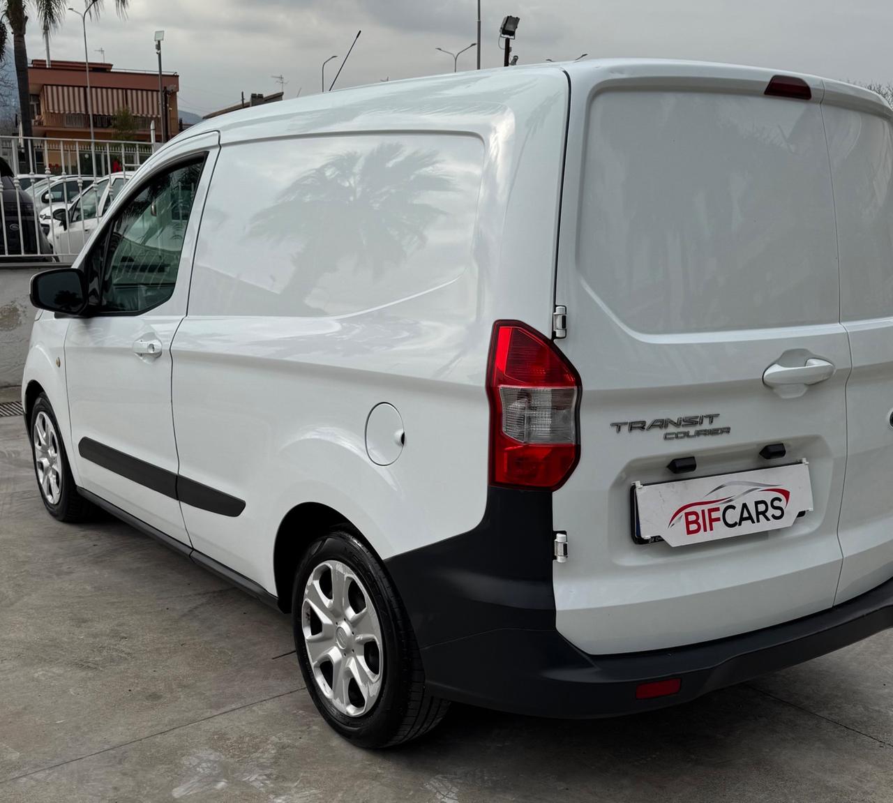 Ford Transit Courier 1.5 TDCi 75CV Van Entry