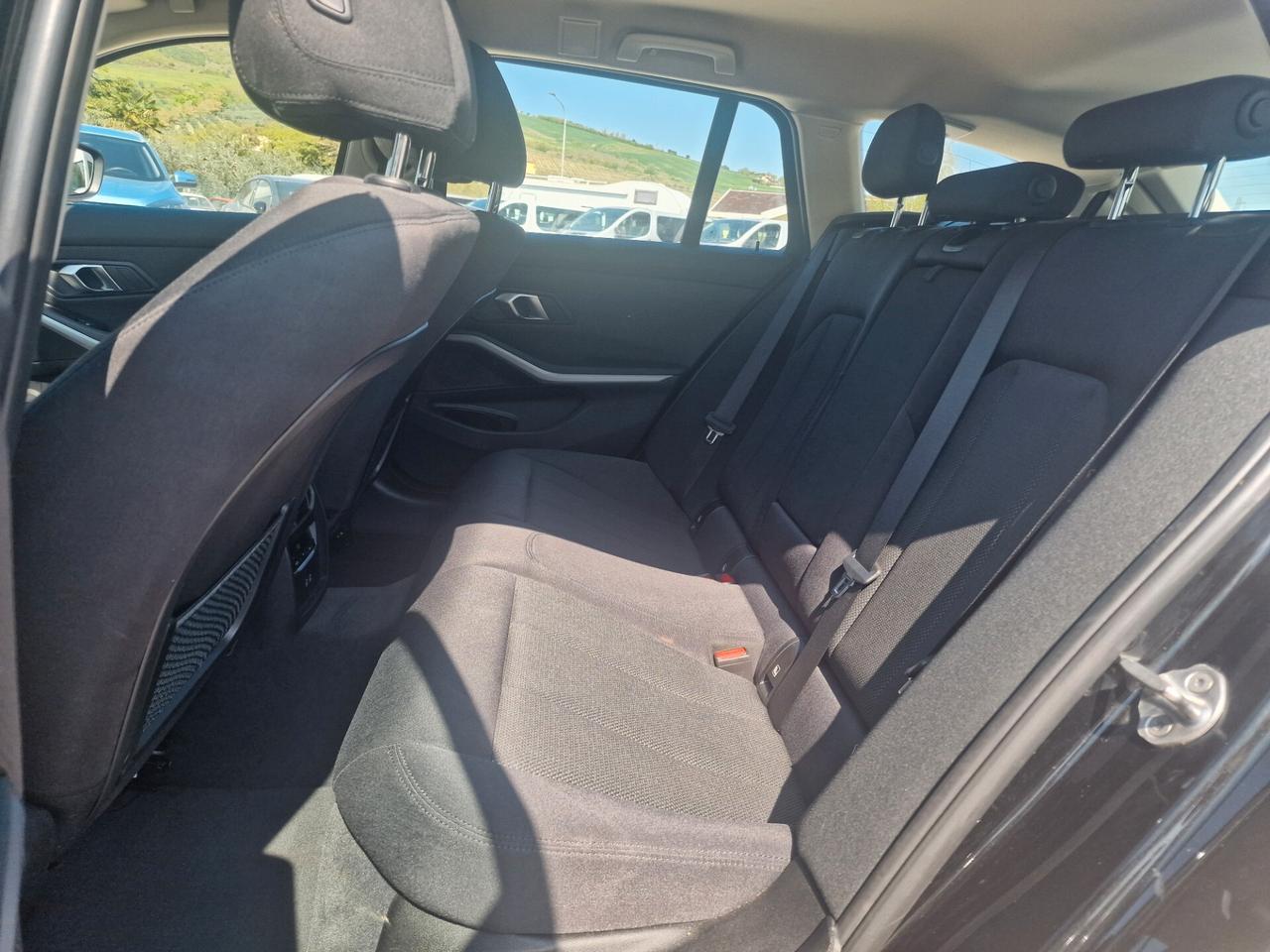 Bmw 320d 48V xDrive Touring Business Advantage