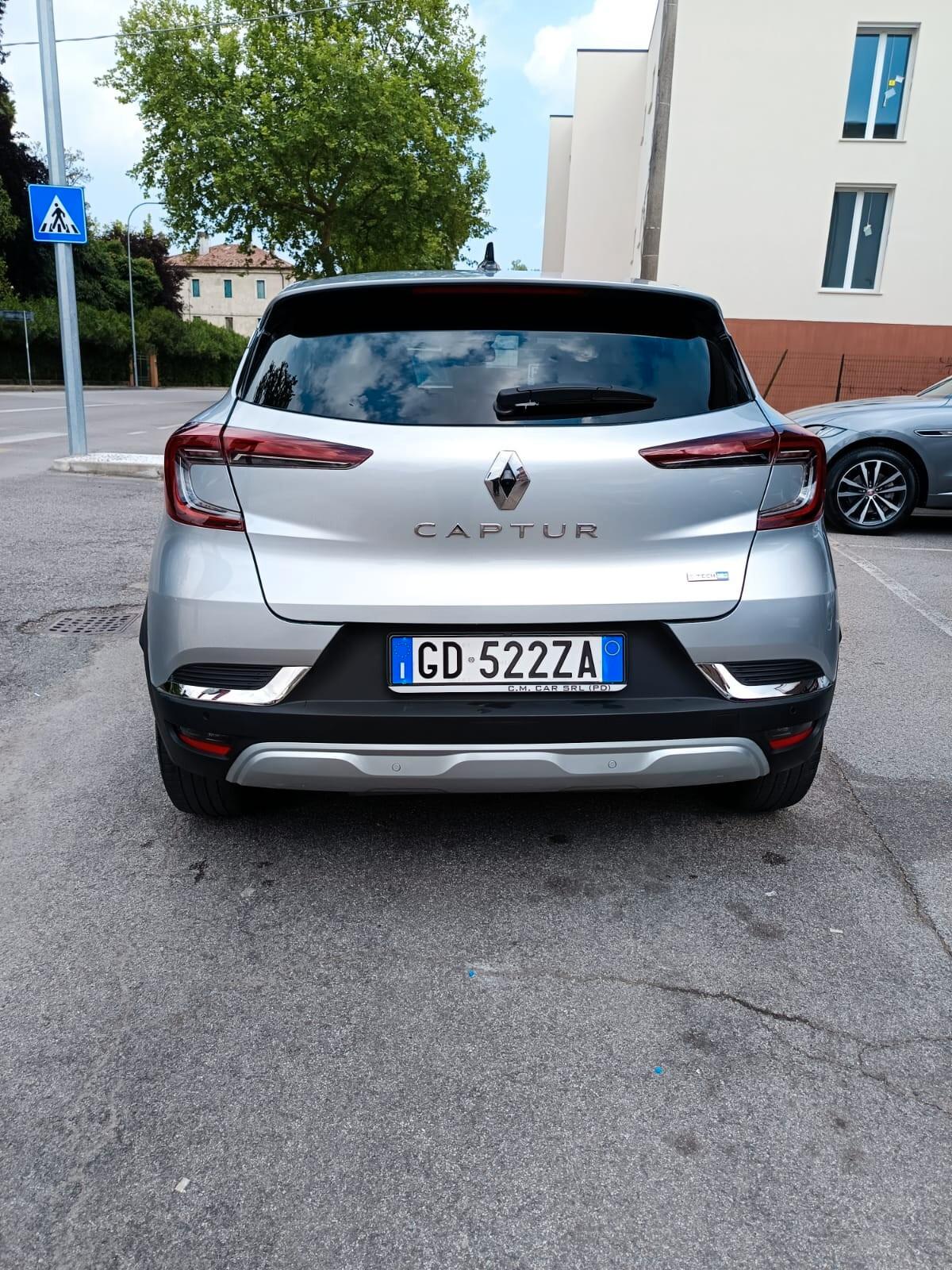 Renault Captur Plug-in Hybrid E-Tech 160 CV Intens