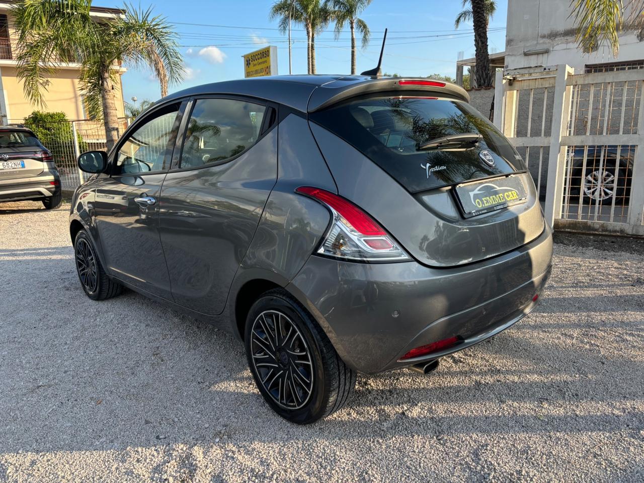 LANCIA YPSILON 1.0 HYBRID GOLD FULL OPTIONAL