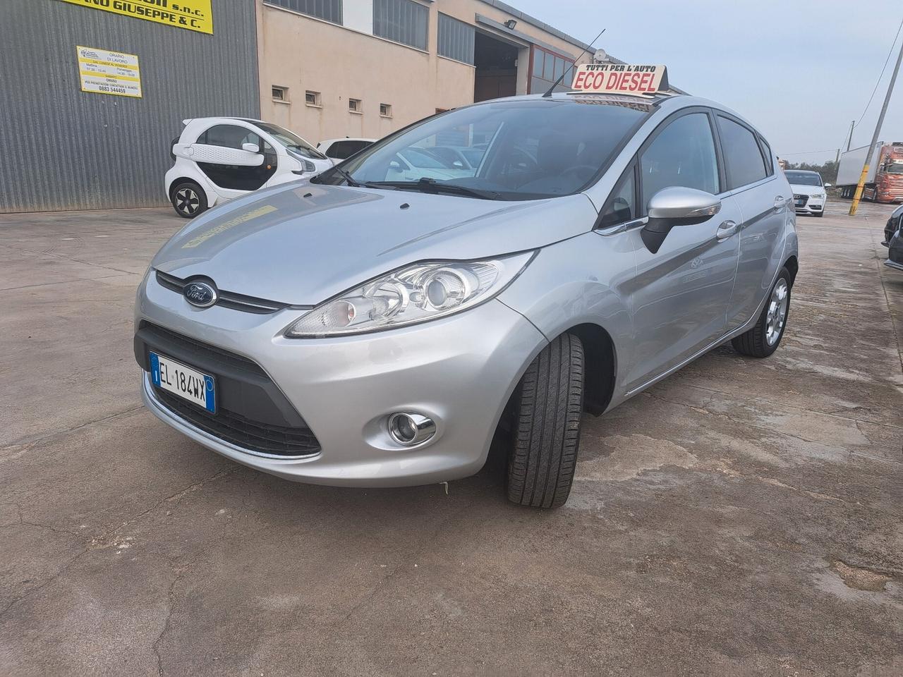 Ford Fiesta 1.4 TDCi 70CV 5 porte Titanium - 2012