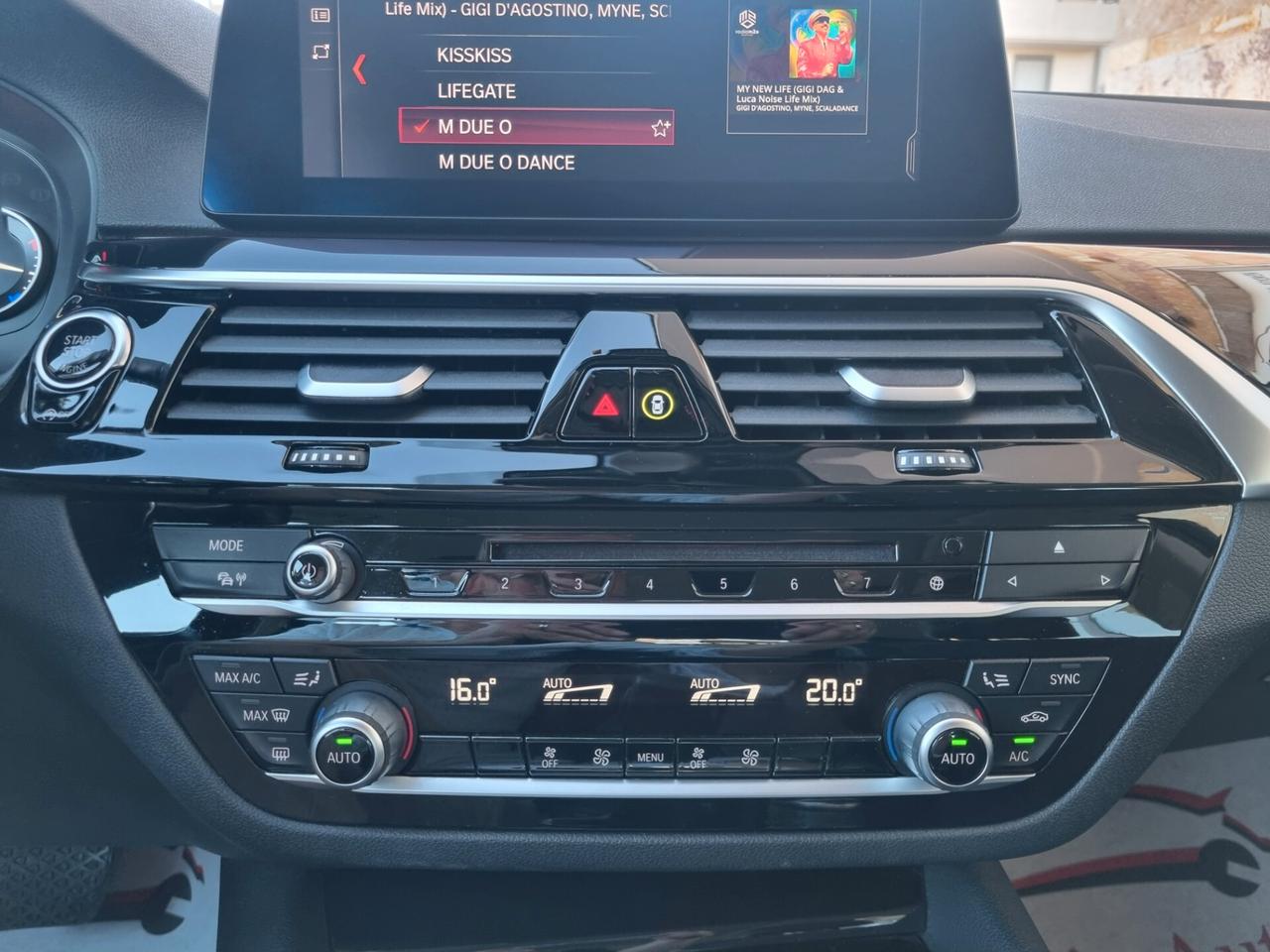 Bmw 520 520d xDrive Luxury TETTO PANORAMICO