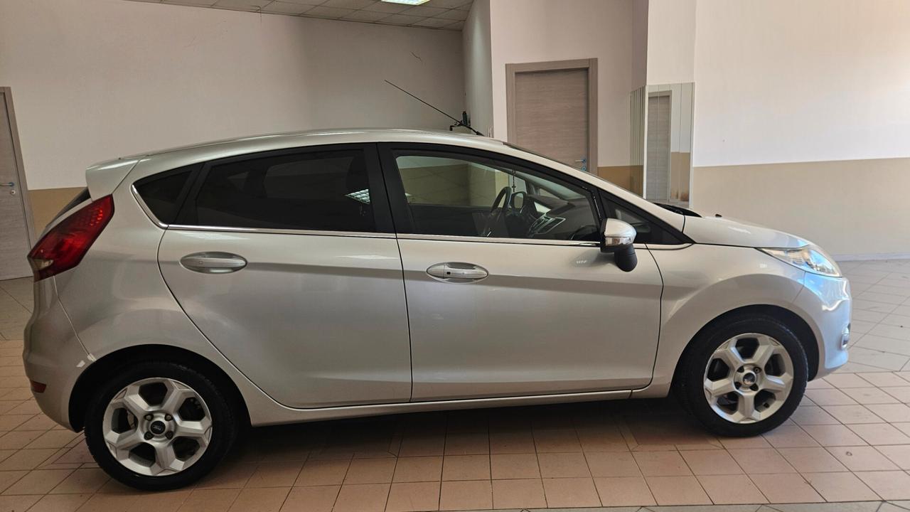 Ford Fiesta 1.4 TDCi 70CV 5 porte Titanium