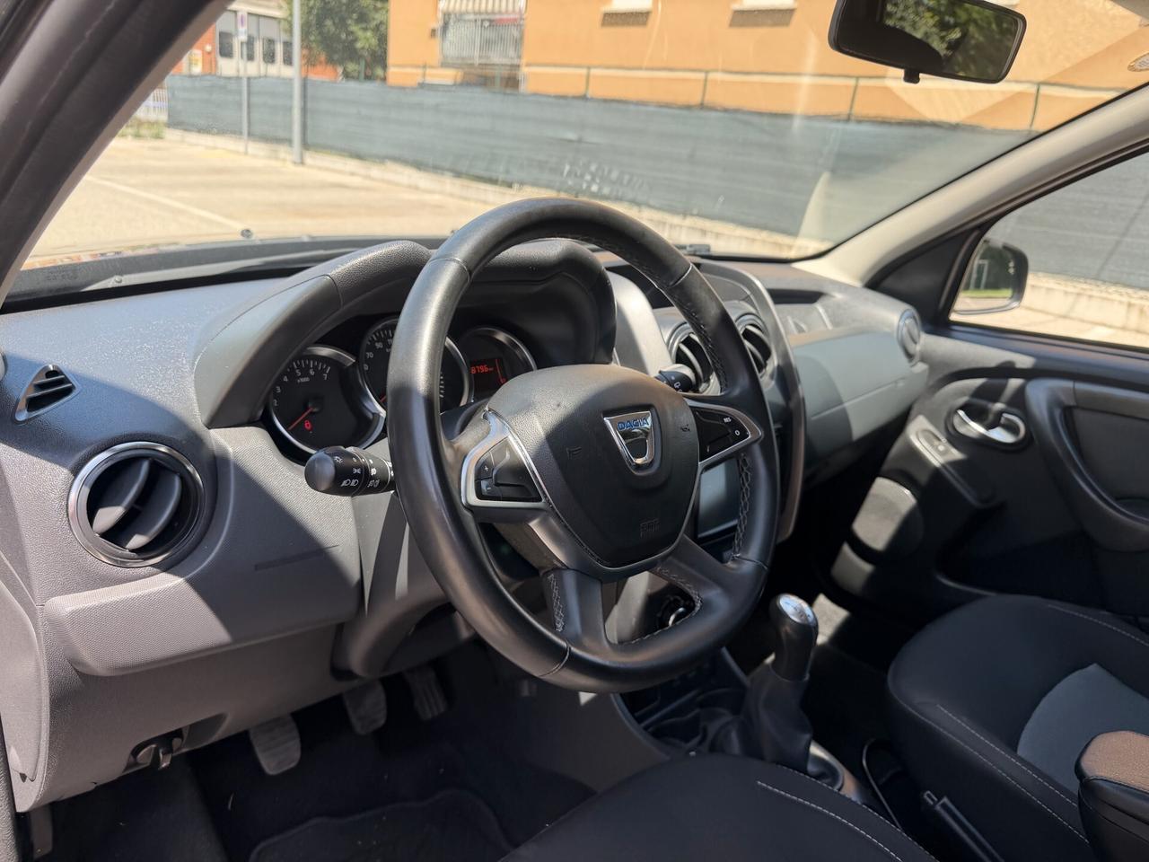 Dacia Duster 1.6 tce Gpl - NAV. - NEOP. - 12 MESI DI GARANZIA -
