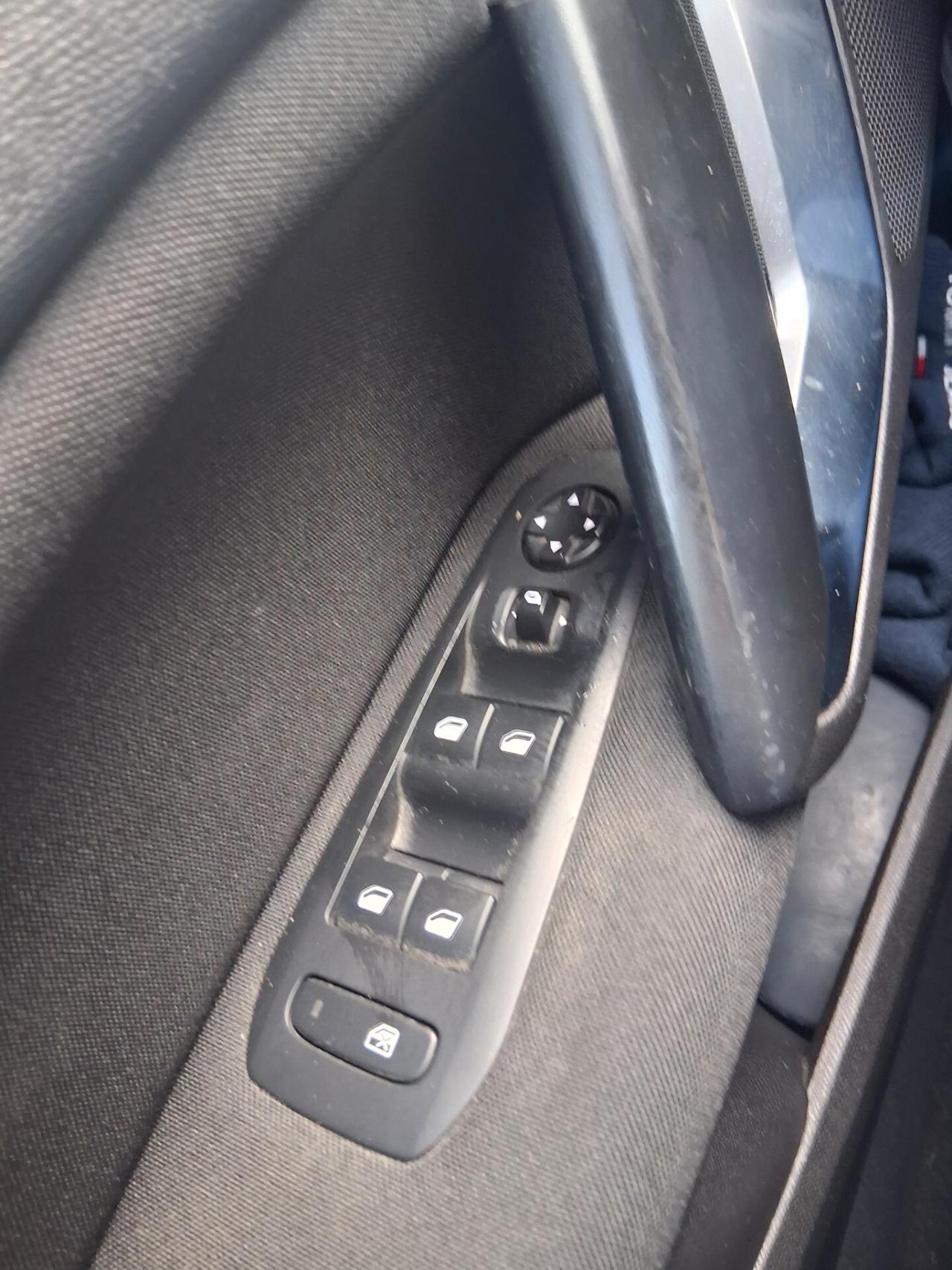 Peugeot 308 BlueHDi 120 S&S EAT6 SW Allure