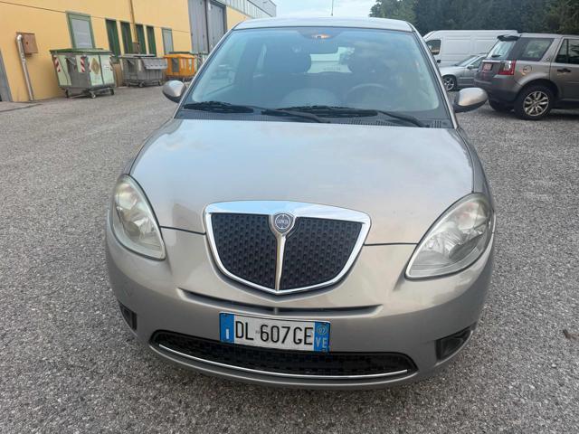 LANCIA Ypsilon 1.2 Argento senza nessun lavoro da fare