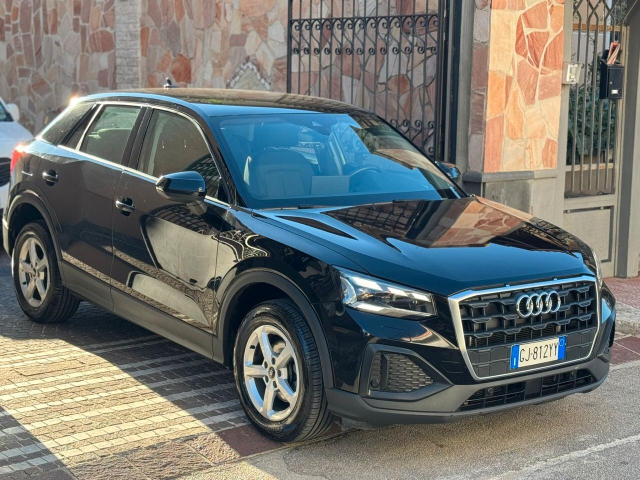 Audi Q2 35 TDI quattro S tronic Business Plus