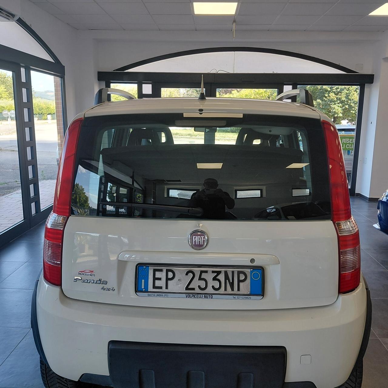 FIAT PANDA ANNO 2012 DS 1.3 ATRAZIONE 4X4 KM 200 MILA