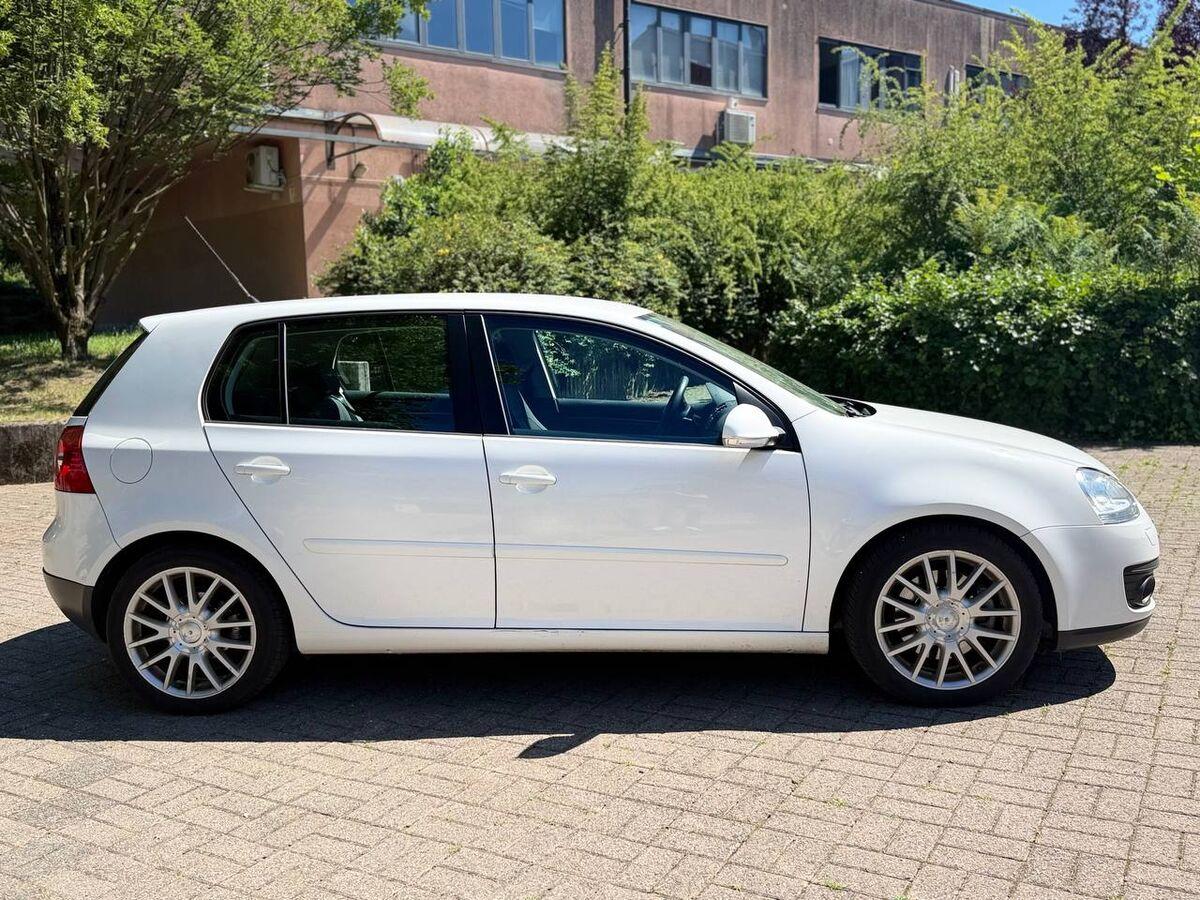 Volkswagen Golf 2.0 tdi Gt Sport 3p dsg dpf