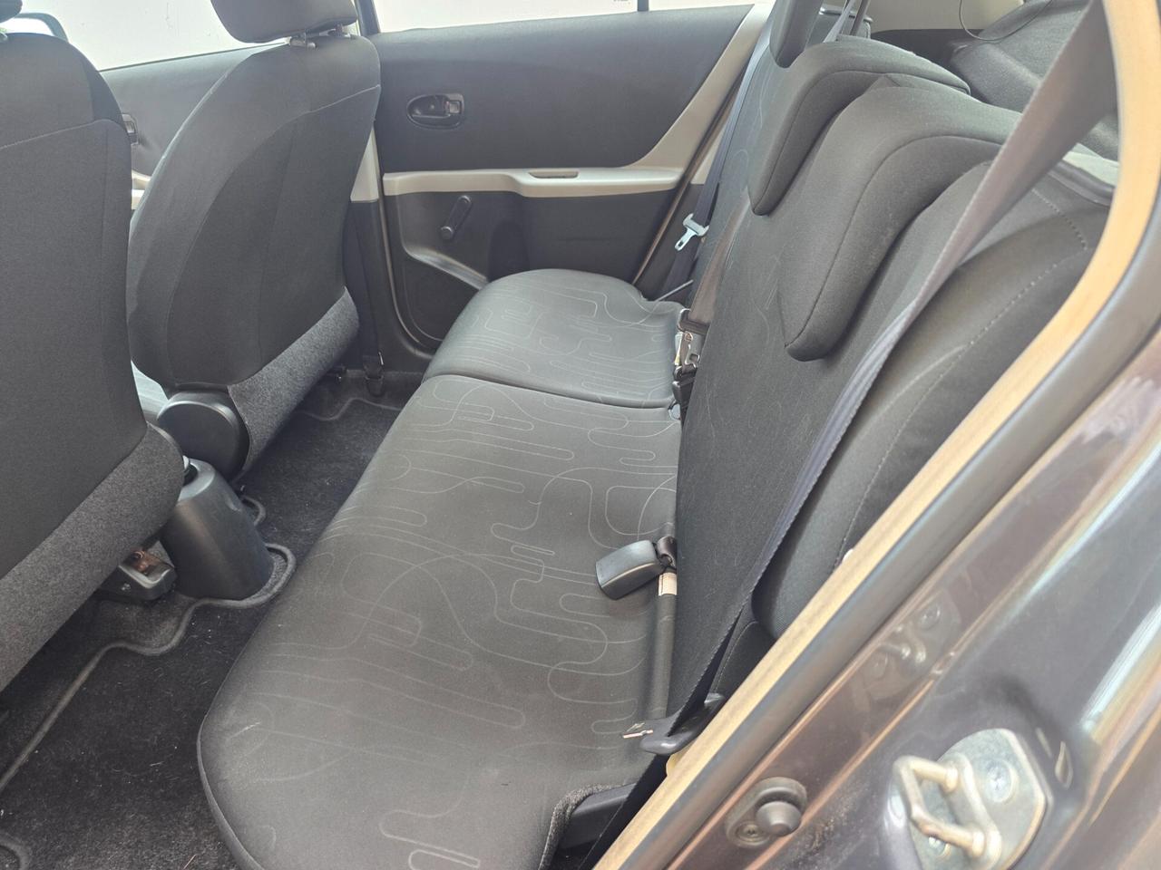 Toyota Yaris 1.0 5 porte